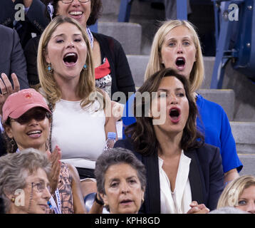 FLUSHING NY-SEPTEMBER 04: Jenna Bush Hager, Tag elf der 2014 US Open am USTA Billie Jean King National Tennis Center am 4. September 2014 in der Nähe der Queens Borough von New York City People: Jenna Bush Hager Stockfoto