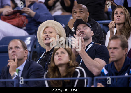 FLUSHING NY-SEPTEMBER 04: Thierry Henry, Hugh Jackman, Deborra-Lee Furness, Tag elf der 2014 US Open am USTA Billie Jean King National Tennis Center am 4. September 2014 in der Nähe der Queens Borough von New York City People: Thierry Henry, Hugh Jackman, Deborra-Lee Furness Stockfoto