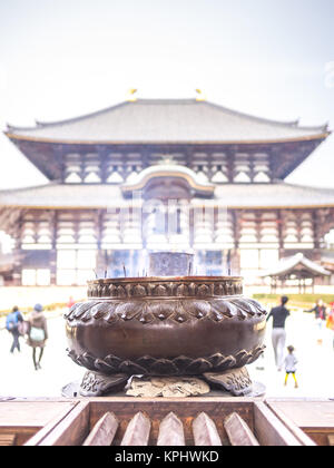 Weihrauchgefäß in Todai ji Temple Stockfoto