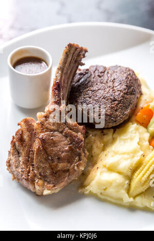 Gegrilltes Lamm-steak Stockfoto