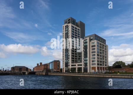 Princes Dock und Apartment 55 Gebäude, Liverpool, Merseyside, UK Stockfoto