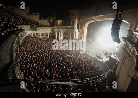 London, Großbritannien. 15 Dez, 2017. Mogwai live auf der Bühne der O2 Academy Brixton, London. Foto Datum: Freitag, 15. Dezember 2017. Credit: Roger Garfield/Alamy leben Nachrichten Stockfoto