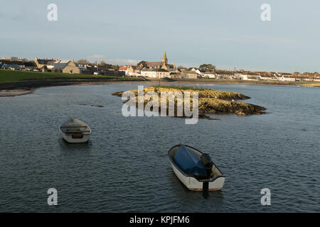 Ballywalter, Co, N Irland, Großbritannien. 16 Dez, 2017. Wetter news. Nach der jüngsten Kältewelle eine mildere Zauber von Wetter und einem schönen sonnigen Start heute im Ballywalter, Nordirland. copyright Credit: Gary Telford/Alamy leben Nachrichten Stockfoto