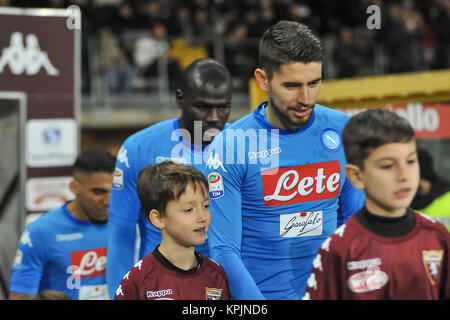 Turin, Italien. 16. Dezember, 2017. Jorge Luiz Frello Jorginho (SSC Napoli) während der Serie ein Fußballspiel zwischen Torino FC und SSC Napoli im Stadio Grande Torino am 16 Dezember, 2017 in Turin, Italien. Quelle: FABIO UDINE/Alamy leben Nachrichten Stockfoto