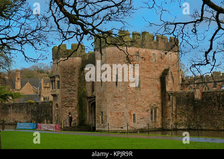 Das torhaus zum Palast des Bischofs, Wells, Somerset, UK. Stockfoto