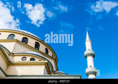 SYDNEY, AUSTRALIEN - 24. August: Auburn Gallipoli Moschee am 24. August 2017 in Sydney Vorort Auburn. Im osmanischen Stil Moschee mit Kuppel und Minare Stockfoto