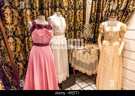 Die Heritage Museum der Bahamas, vintage Zeitraum Kleider in historischen Mountbatten Haus, Teil der Graycliff Immobilien. Stockfoto