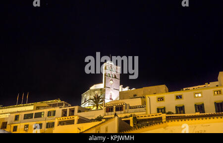 Die Kathedrale von Ibiza in einer Feder Nacht gesehen Stockfoto