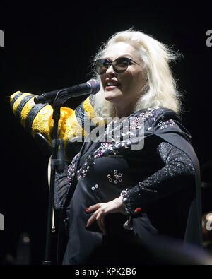 Blondie führt live auf der SSE Hydro an der sek in Glasgow mit: Blondie Wo: Glasgow, Schottland, Großbritannien Wann: 14 Aug 2017 Quelle: Peter Kaminski/WENN.com Stockfoto