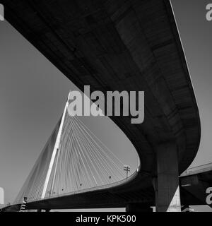 Architektonisches Detail des ADA-Brücke über den Fluss Sava, Belgrad, Vojvodina, Serbien Stockfoto