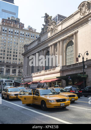 NEW YORK CITY - 12. Juli: Fassade des Grand Central Terminal am 12. Juli 2012. Grand Central - ist ein Commuter Rail Terminal in Manhattan in New Yo Stockfoto