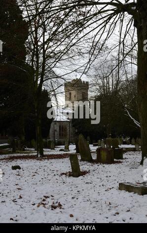 Laurentius Kirche, Henley-in-arden im Schnee Stockfoto