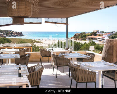 Formentera, Spanien - 26. Mai 2015 - Blick von der Terrasse im Hotel Cala Saona Formentera, Spanien Stockfoto