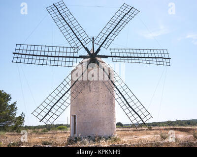 Alte Windmühle in La Mola Dorf, Formentera, Spanien. Stockfoto