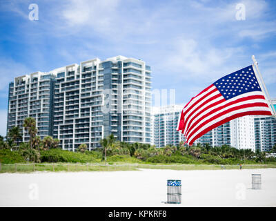 Amerikanische Flagge am Strand Stockfoto