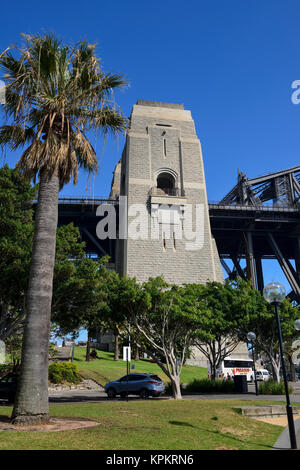 South Pylon Lookout, Sydney Harbour Bridge aus Hickson Road finden, The Rocks, Sydney, New South Wales, Australien Stockfoto