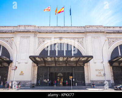 Barcelona, Spanien - 19. Juni 2016. Fassade der Estacio de Francia in Barcelona in die Innenstadt. Stockfoto