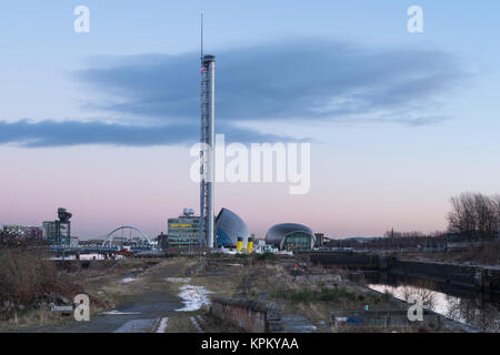 Govan graving Docks auf dem Fluss Clyde in Glasgow Tower, Glasgow Science Centre und der Glasgow IMAX und BBC Schottland, Pacific Quay Stockfoto