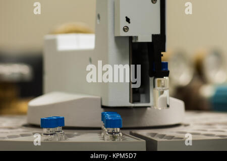 Probengefäße in Autosampler Stockfoto