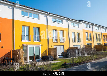 Bunte Reihe Häuser in Berlin, Deutschland Stockfoto