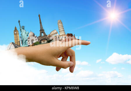 Denkmäler der Welt auf eine Frau hand Stockfoto