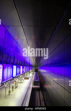 Hamburg, eine der schönsten und beliebtesten Reiseziele der Welt. Subway-Station im neuen Harbourcity. Stockfoto