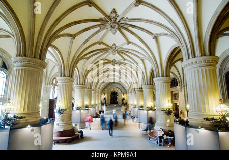 Hamburg, eine der schönsten und beliebtesten Reiseziele der Welt. Das Hamburger Rathaus ist der Sitz des Parlaments Stockfoto