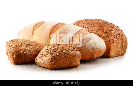 Komposition mit verschiedenen Backwaren, isoliert auf weiss Stockfoto