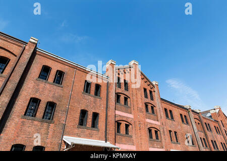 Rotes Backsteinlagerhaus Stockfoto