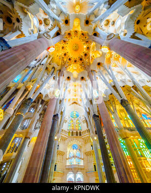 Die Basilika ich Temple Expiatori de la Sagrada Familia von spanischen Architekten Antoni Gaudi - Barcelona, Spanien konzipiert Stockfoto