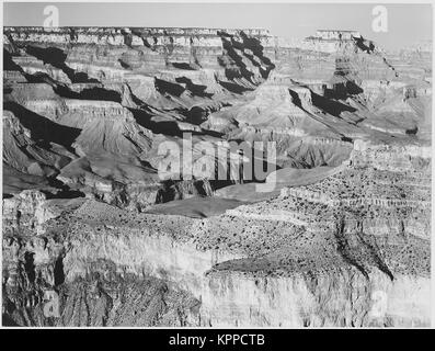 Canyon mit Schlucht windet sich durch Center high Horizont 'Grand Canyon National Park "Arizona. 1933 - 1942 Stockfoto