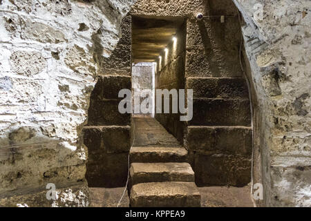 SPLIT, Kroatien - 11. AUGUST 2017: Krypta unter Diokletian Palast in Split Stockfoto