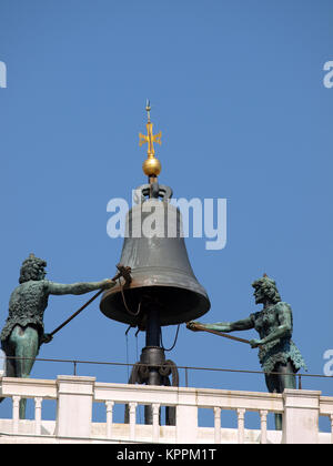 Die Mauren und die Glocke - Venedig, St Mark's Clocktower Stockfoto