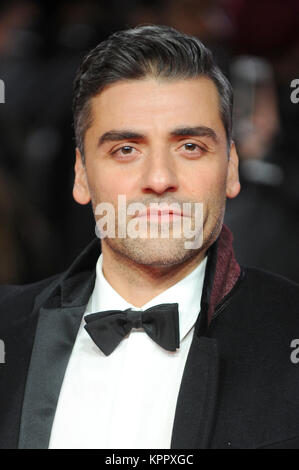 Oscar Isaac besucht die Europäische Premiere von Star Wars - Der letzte Jedi in der Royal Albert Hall in London. 12. Dezember 2017 © Paul Treadway Stockfoto