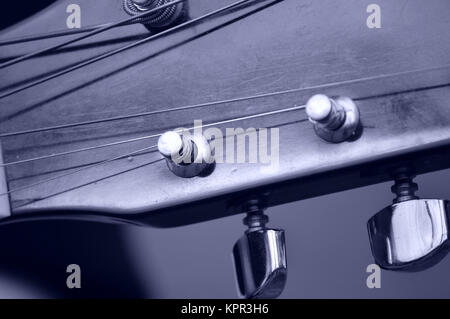 Gitarre Stimmwirbel und Beiträge an der Gitarre Kopf, Makro Stockfoto