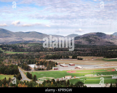 Luftaufnahme von Lake Placid Vorstädte Stockfoto