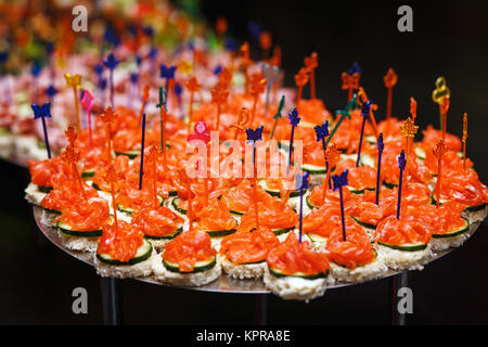 Catering-Dienstleistungen-Hintergrund mit Snacks und Speisen im restaurant Stockfoto