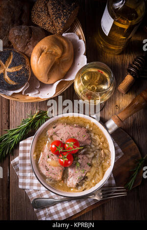 Gebratene Edward mit Zwiebel Stockfoto