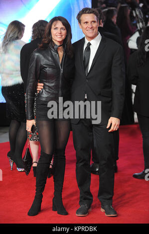 Beverley Turner und James Cracknell teilnehmen Die Europäische Premiere von Star Wars - Der letzte Jedi in der Royal Albert Hall in London. © Paul Treadway Stockfoto