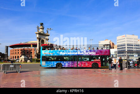 Open Top Bus, Plaça d'Espanya, Barcelona, Katalonien, Spanien. Stockfoto