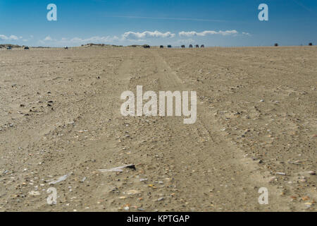 Reifenspuren im sand Stockfoto