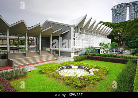 Blick auf die Nationale Moschee von Malaysia (Masjid Negara) in Wilayah My in Kuala Lumpur, Malaysia Stockfoto