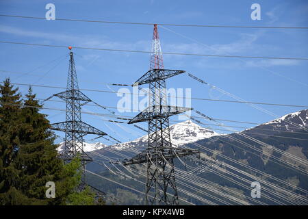 Hochspannungsleitung, Hochspannungsmast, Leitung, Stromleitung, Elektrizität, Stromtransport, Kaprun, Salzachtal Stockfoto