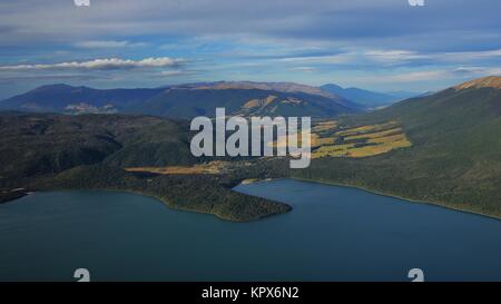 Lake Rotoiti, St Arnaud und Berge Stockfoto