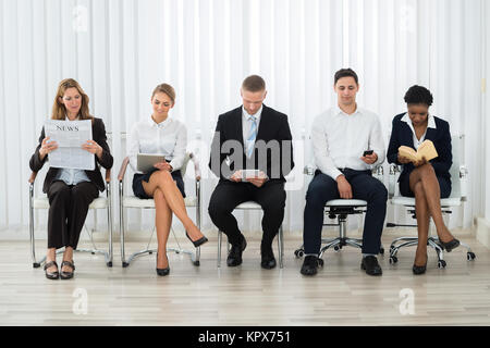 Unternehmer Warten auf Interview Stockfoto