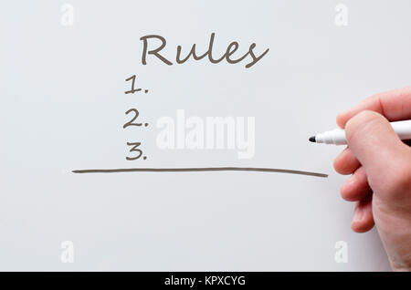 Regeln auf dem Whiteboard geschrieben Stockfoto