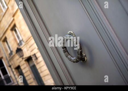 Türklopfer eine stilvolle Residenz Stockfoto