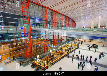 Peking, China - Apr 28,2017: Innenansicht des Beijing Capital International Airport terminal Nr. 3 Stockfoto