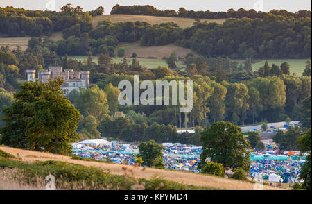 Eastnor Castle, Parkplatz, Camping, Zelte, der Big Chill, 2006 Stockfoto