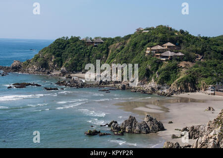 Mexiko, Oaxaca Huatulco. Pazifik Ansicht von Copalita Eco-Archeological Park. Stockfoto